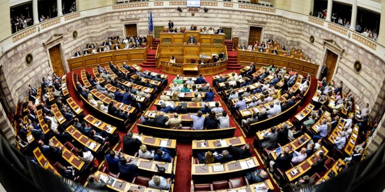 Parlamenti grek njeh zyrtarisht për herë të parë besimin bektashi-alevit dhe miraton statusin e minoritetit fetar në Greqi.