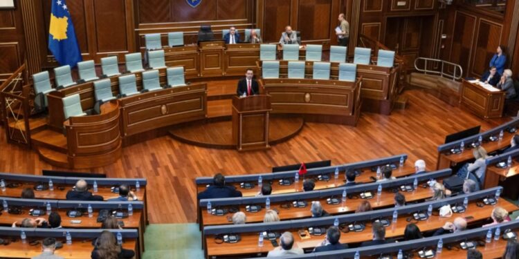 Pas kryeparlamentarit, emërohen edhe tre nënkryetarë të Kuvendit nga partitë shqiptare.