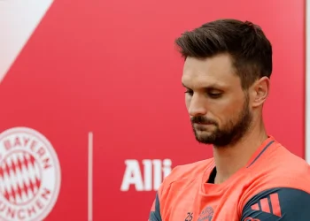 Pas një sëmundjeje të rëndë, portieri i Bayern njofton vdekjen e djalit të tij 6-vjeçar.