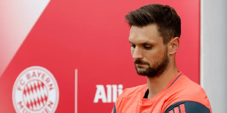 Pas një sëmundjeje të rëndë, portieri i Bayern njofton vdekjen e djalit të tij 6-vjeçar.