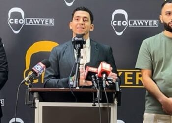 Pasagjeri padit Delta Air Lines, kërkon 9.5 milionë dollarë dëmshpërblim pasi pretendon se u godit me shuplakë nga stjuardesa