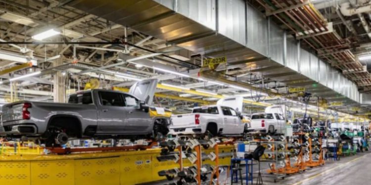 Pasojat e tarifave të Trump: Gjermania përballet me humbjen e 51.500 vendeve të punës në industrinë automobilistike