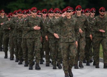 Polonia rrit investimet në mbrojtje, ja sa për qind e buxhetit të përgjithshëm do t'i kushtohet sigurisë së vendit.