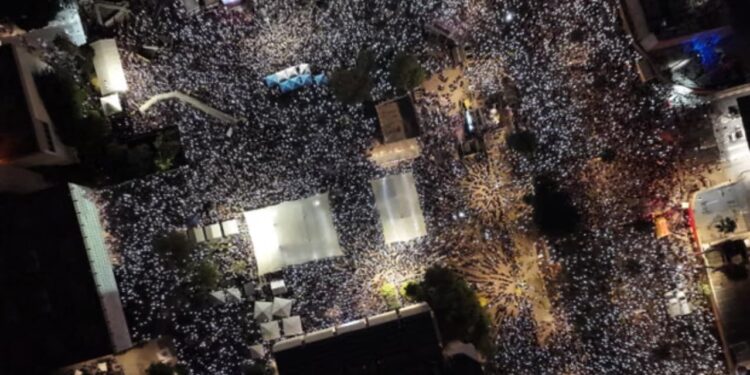 "Populli izraelit kërkon përfundimin e konfliktit" / Protestë historike në Tel Aviv, 500 mijë qytetarë kërkojnë lirimin e pengjeve.