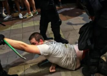 Protestat kundër qeverisë në Serbi intensifikohen, me protesta që fillojnë në çdo cep të vendit.