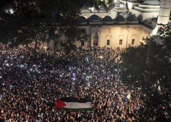 Protestë ndaj luftës në Izrael, mesazh për Netanjahun: Nëse pushton Gazën dhe pengjet vriten, do t'ju kërkojmë në rrugë.