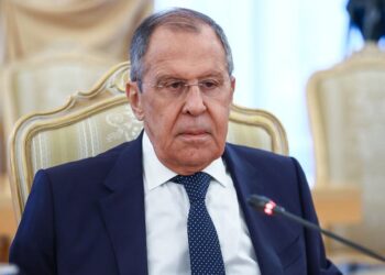 Putin-Zelensky takim? Ministri i Jashtëm rus: Presidenti i gatshëm për bisedime, por nevojiten përgatitje.