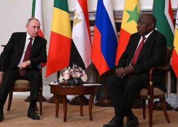 Putin bisedoi me homologun e tij nga Afrika e Jugut, Kremlini: Ramaphosa shprehu mbështetje për një zgjidhje paqësore të krizës në Ukrainë.
