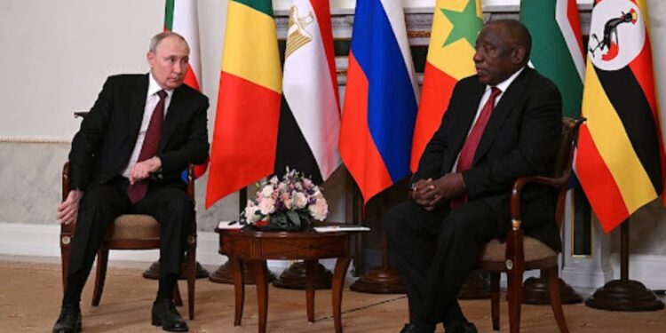Putin bisedoi me homologun e tij nga Afrika e Jugut, Kremlini: Ramaphosa shprehu mbështetje për një zgjidhje paqësore të krizës në Ukrainë.