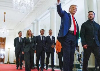 "Putin pritet të takohet me Zelenskin", Bild: Pas bisedës me Trumpin, shfaqen shpresa për paqe.