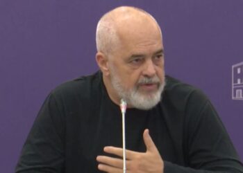 Rama fton të gjithë të mbështesin nismën “Male të Pastra” me kontribute të vogla nga secili.