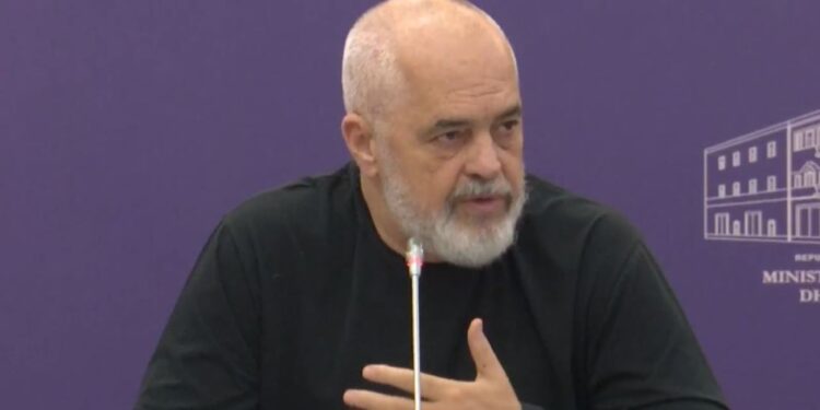 Rama fton të gjithë të mbështesin nismën “Male të Pastra” me kontribute të vogla nga secili.