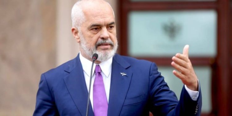 Reagimi i Ramës ndaj kundërshtimeve për Kodin e ri Penal: Ata që janë të shqetësuar të qëndrojnë larg diellit, projekti i ekspertëve u prezantua për të marrë mendimet e publikut.