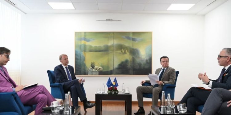 Reagimi i qeverisë së Kosovës pas vendimit të BE-së për pezullimin e takimeve zyrtare me Kurtin: Ai vazhdon të jetë kryeministër.