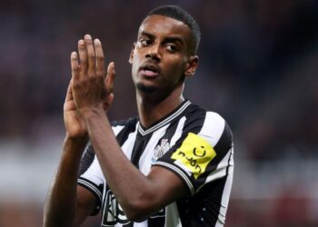 Rekord i ri në Premier League? Liverpool në prag të thyerjes së çdo bari për të transferuar Isak, sulmuesi refuzon ofertën nga Newcastle.