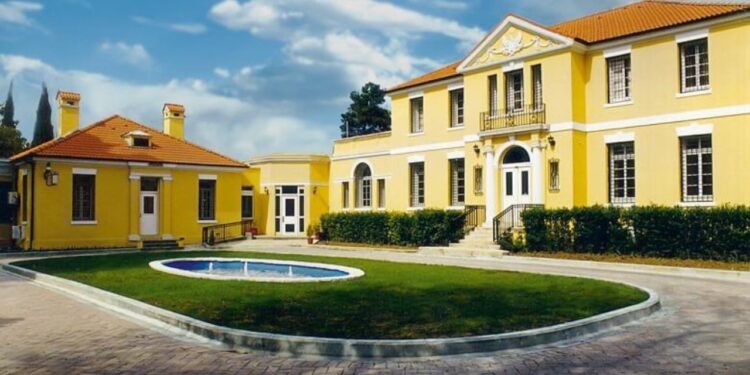 Rinovimi i vizave për turizëm: Ambasada amerikane njofton ndryshimin e fundit