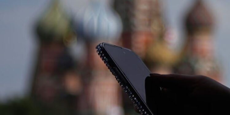 Rusia ndalon WhatsApp dhe Telegram, akuzon platformat për mosbashkëpunim me ligjin