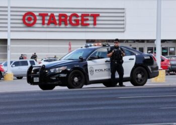 SHBA: Tre të vdekur, mes tyre një fëmijë, pas një përplasje me armë në Teksas