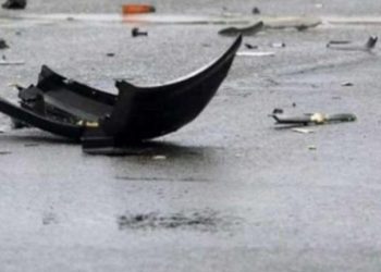 Sarandë: Shoferi i dehur godet automjetin në një shtyllë elektrike