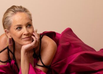 Sharon Stone përshkruan famën, sekretet familjare, abuzimin seksual dhe rikthimin e saj pas goditjes në tru: 'Isha shumë e mirë'