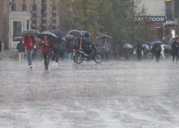 Shiu i fortë në Tiranë, Ristani i bën thirrje qytetarëve: Të shmangim lëvizjet e paarsyeshme.