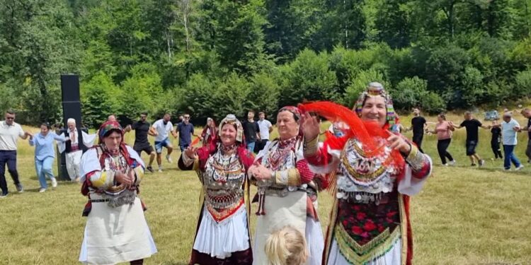 Shkëmbinjtë e Shebenikut: Promovimi i turizmit në Përrenjas dhe krenaria e banorëve për ushqimin organik