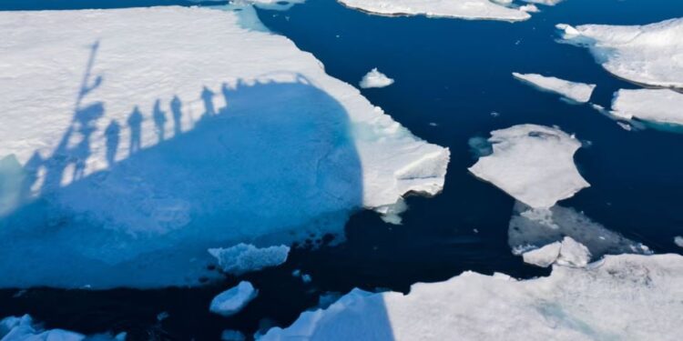 Shkencëtarët befasohen nga ngadalësimi i shkrirjes së akullit: A po rilind Arktiku?