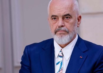 Shkëputja e rrugëve kombëtare: Rama publikon pamjet para dhe pas aksionit, pa asnjë rrëmuje në hapësirën publike!