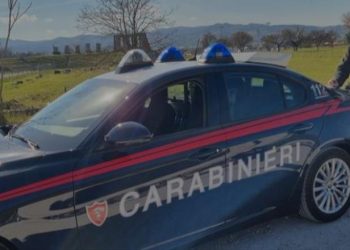 Shqiptari kalon kufirin ilegalisht në Itali dhe kidnjon ish-gruan me dy fëmijët e saj