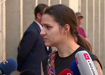 “Si do të jetonte”/ Me lot, vajza e Naun Shundit ndan dhimbjen për humbjen e babait: Kanceri e shkatërroi nga brenda, por ai po përgatitej për një shfaqje.