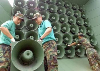 Sinjal inkurajues pas ndryshimit të qeverisë në Jug: Koreja e Veriut shemb altoparlantët e propagandës.