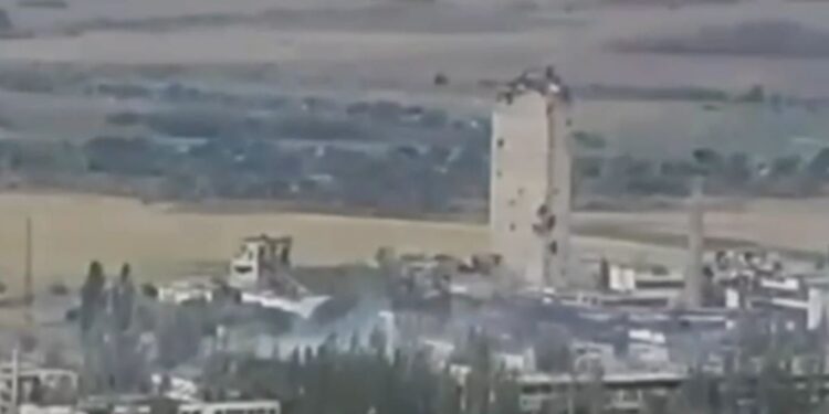 Snajperët ukrainas vendosin rekord botëror, eliminojnë dy ushtarë rusë me një plumb nga 4000 metra largësi.