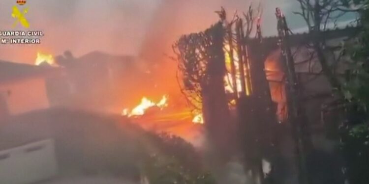 Spanja dhe Portugalia përballen me temperatura ekstreme, katër të lënduar dhe mijëra të evakuuar në Tarifa