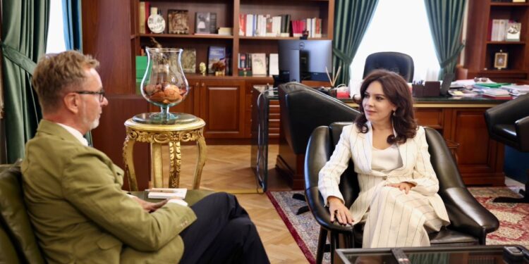 Spiropali takon ambasadorin e BE-së, kryeparlamentarja deklaron: Integrimi i vendit në BE është prioritet në legjislaturën e re.