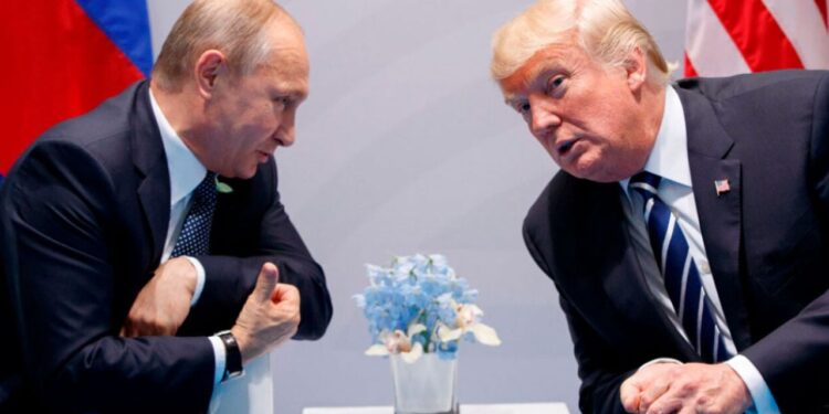 Takimi mes Trump dhe Putin: Ndihmësi i ngushtë i presidentit rus thotë se ky samit do të sjellë paqe për Ukrainën.
