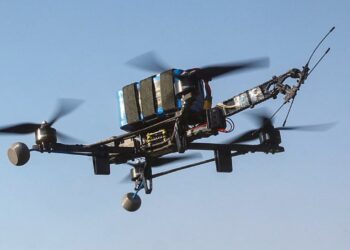 Teknologjia përballë sfidave, shteti europian edukon fëmijët në ndërtimin e dronëve për sigurinë e vendit.