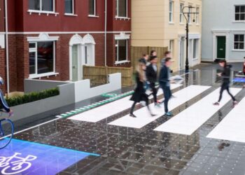 Teknologjia që nuk të motivon, por të përcjell