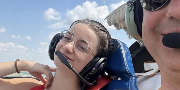 Tragjedi ajrore në Itali! Avioni i vogël bie në një fushë orizi, duke shkaktuar vdekjen e babait dhe vajzës së tij 18-vjeçare.