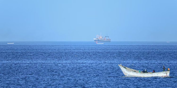 Tragjedi në bregdetin afrikan, anija me emigrantë përfundon në tragjedi, 69 viktima.