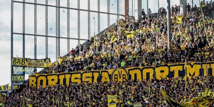 Tragjedi pas ndeshjes së Bundesliga-s! Një person humb jetën pas një përplasje me tifozët e skuadrës kundërshtare.