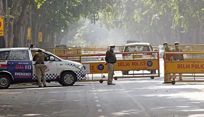 Trembje në Indi: Djaloshi sulmon seksualmente nënën e tij të moshuar si hakmarrje për abuzimin që përjetoi në fëmijëri.