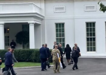 Trump i përgatitur për takimin, BBC: Ukrainasit shqetësohen për tradhtinë nga Zelensky