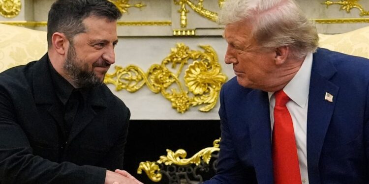 Trump takohet me Zelensky-in dhe liderët evropianë, alarmet e sulmeve ajrore ngjiten në të gjithë Ukrainën.