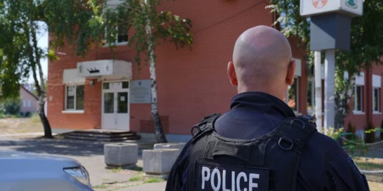 U arrestua nën akuzat për spiunazh, bëhet bastisja e shtëpisë së serbes në Kosovë