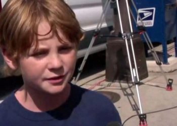 “Udhëheqësi më shpëtoi, ai u godit nga pas…”, nxënësit e shkollës katolike në Minneapolis tregojnë traumën e përjetuar: Kisha frikë se nuk do ta shihja më mamanë.