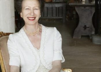 Vajza e mbretëreshës Elizabeth feston 75-vjetorin! Historia e "princeshës punëtore" që ka mbetur jashtë skandaleve.