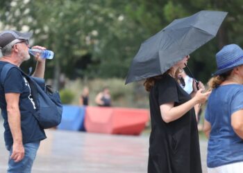 Vapa e shkaktuara lë hapësirë për shi, parashikimi i motit për këtë të premte