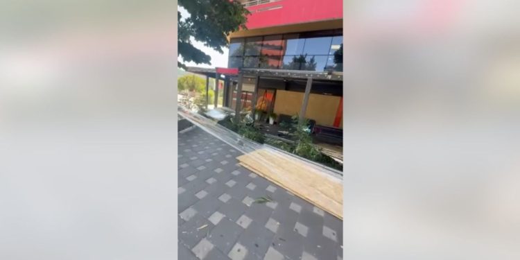 “Vazhdojmë pa ndalesë”/ Rama tregon momentet nga “pastrimi” i Astirit: I kërkojmë komentuesve…