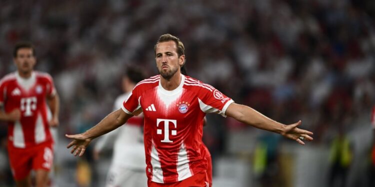 Video/ Kane fillon të përshtatet me fitoret, sulmuesi anglez godet rrjetën në triumfin e Bayern-it në Superkupën e Gjermanisë, shënon edhe Diaz.