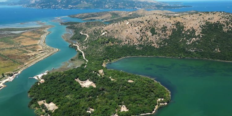 Vizita të papara në Butrint! Gjatë shtatë muajve, 150 mijë turistë në parku më i njohur arkeologjik të Shqipërisë.